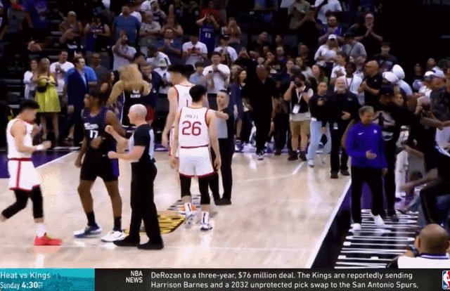 星空体育-【现场】时隔五年再战NBA夏联 男篮两战惨负82分